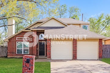 908 Galaxy Dr Arlington, TX 76001